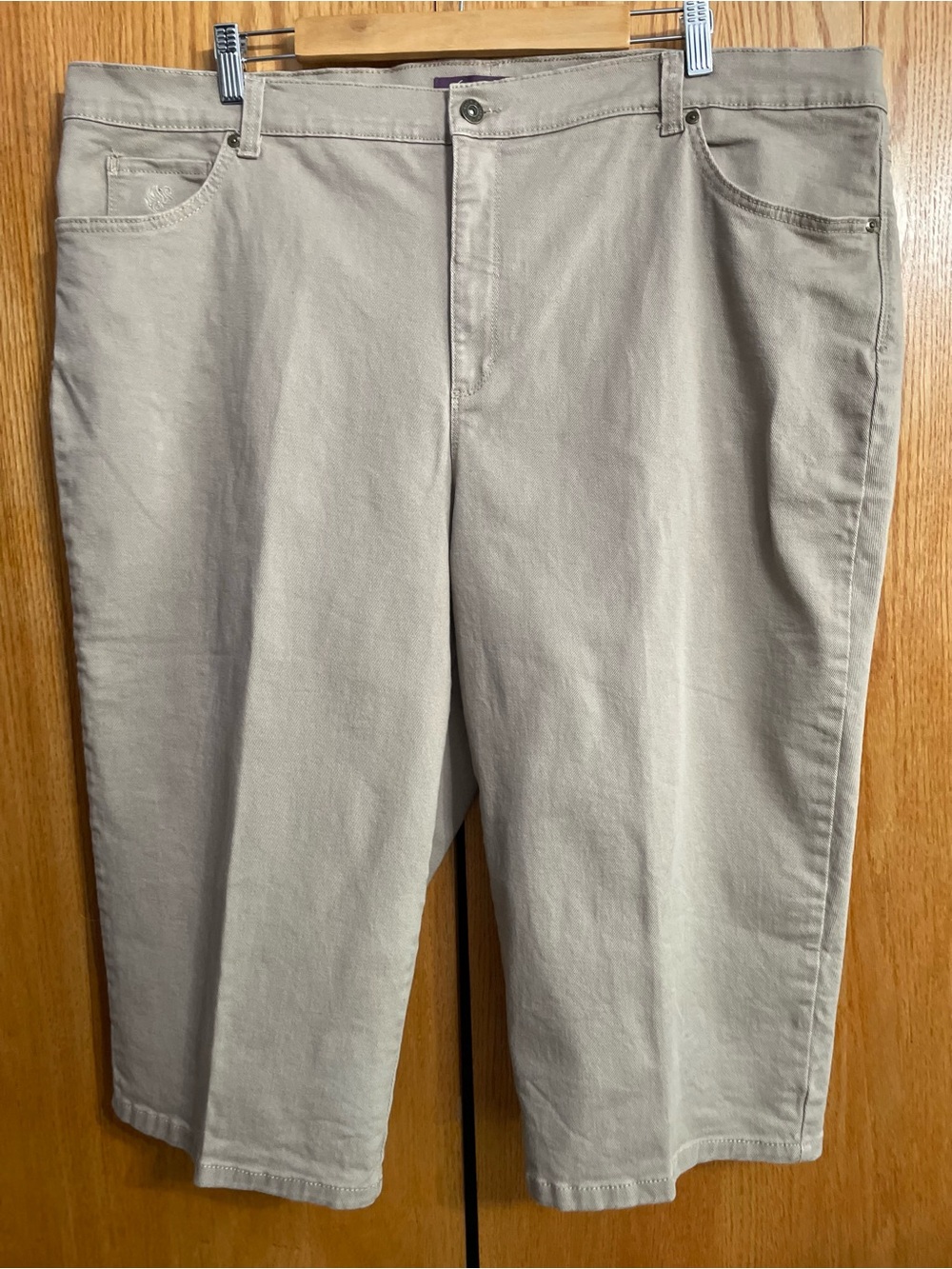 Gloria Vanderbilt Amanda Capri in Light Taupe